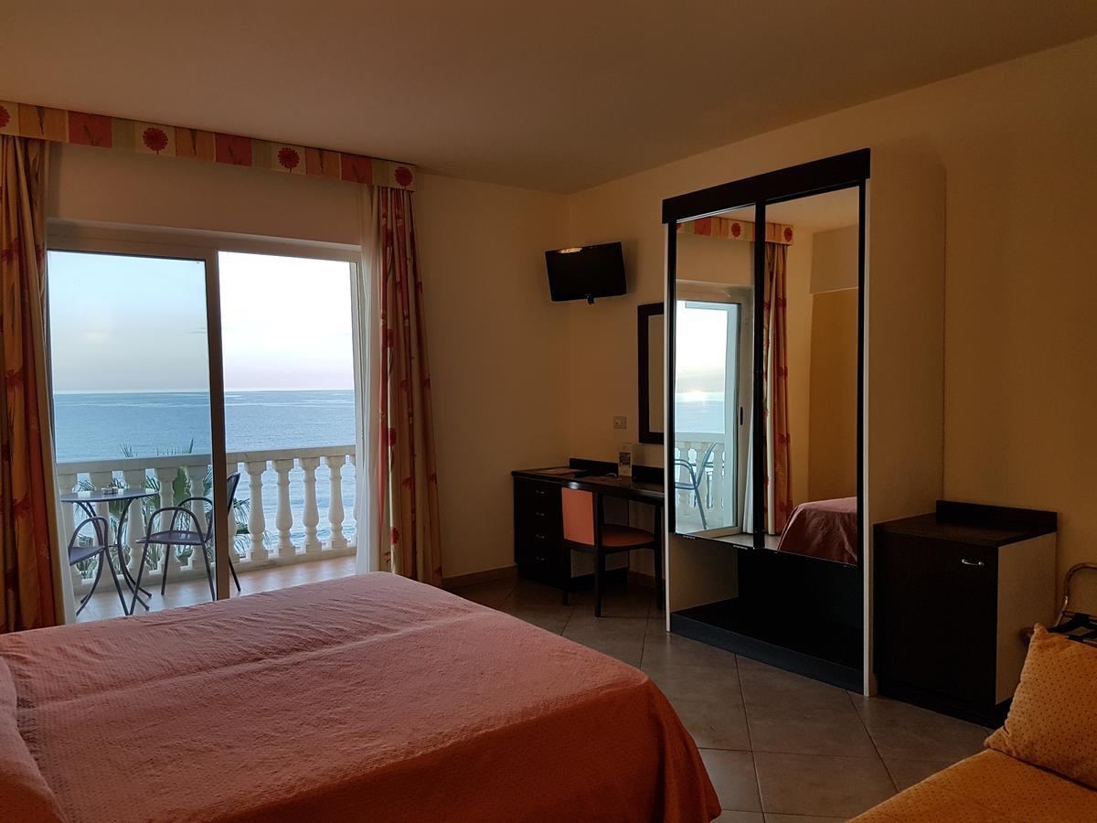 Hotel Orizzonte Letojanni Exterior photo