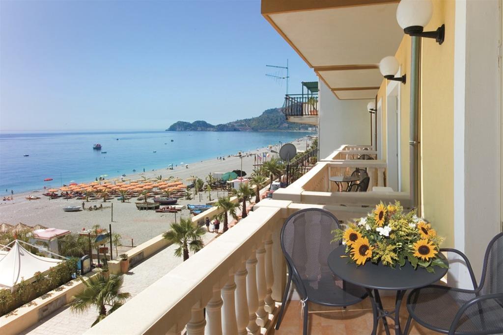 Hotel Orizzonte Letojanni Exterior photo